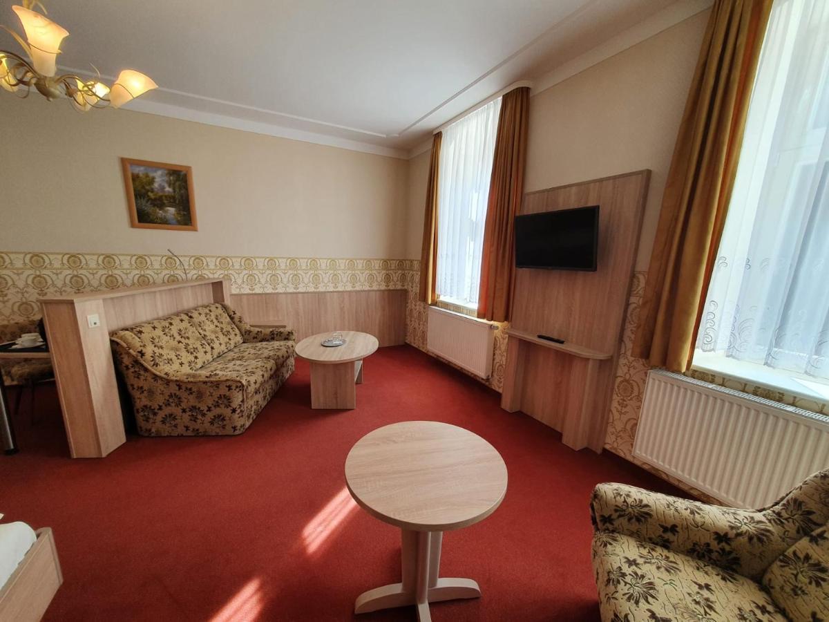 Garni Dekorahaus Hotel *