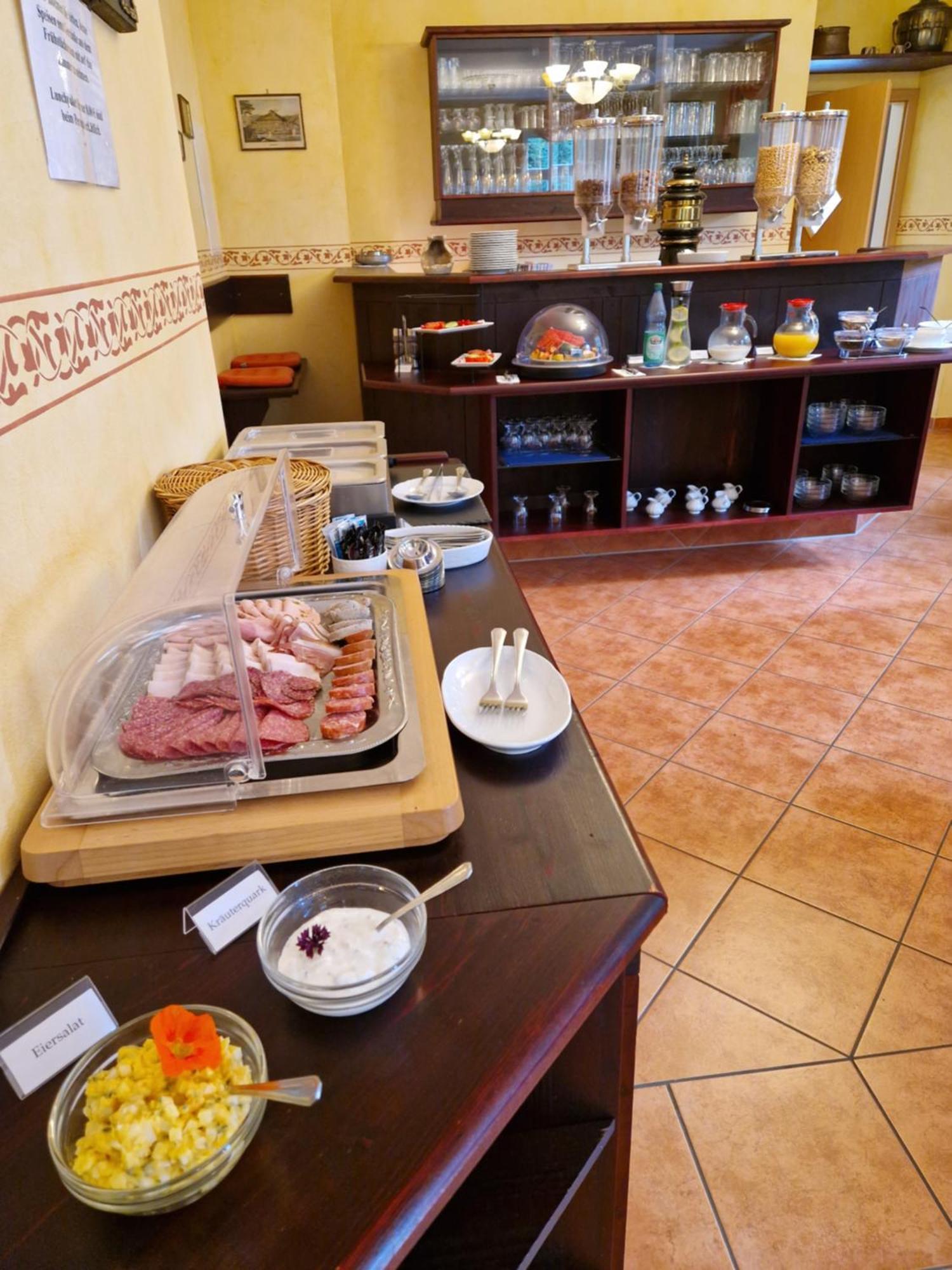 Garni Dekorahaus Hotel